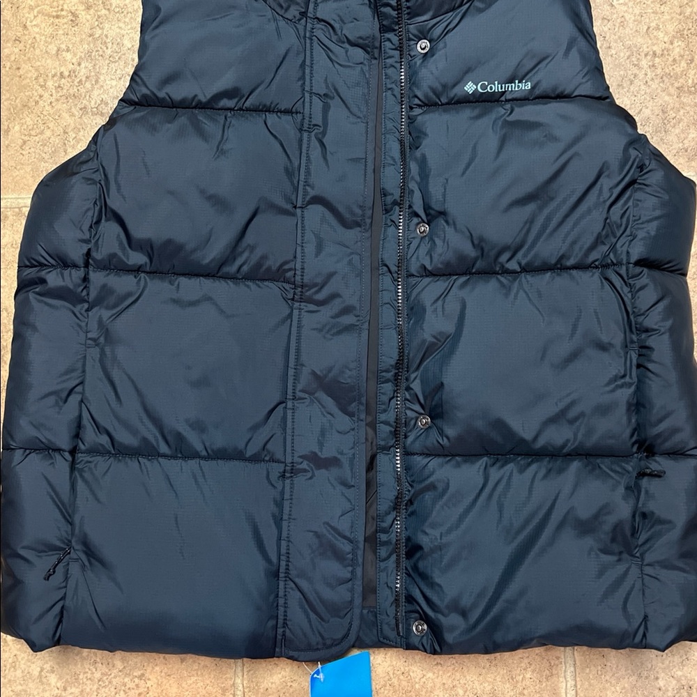 COLUMBIA WOMENS PUFFER VEST NWT SIZE XL